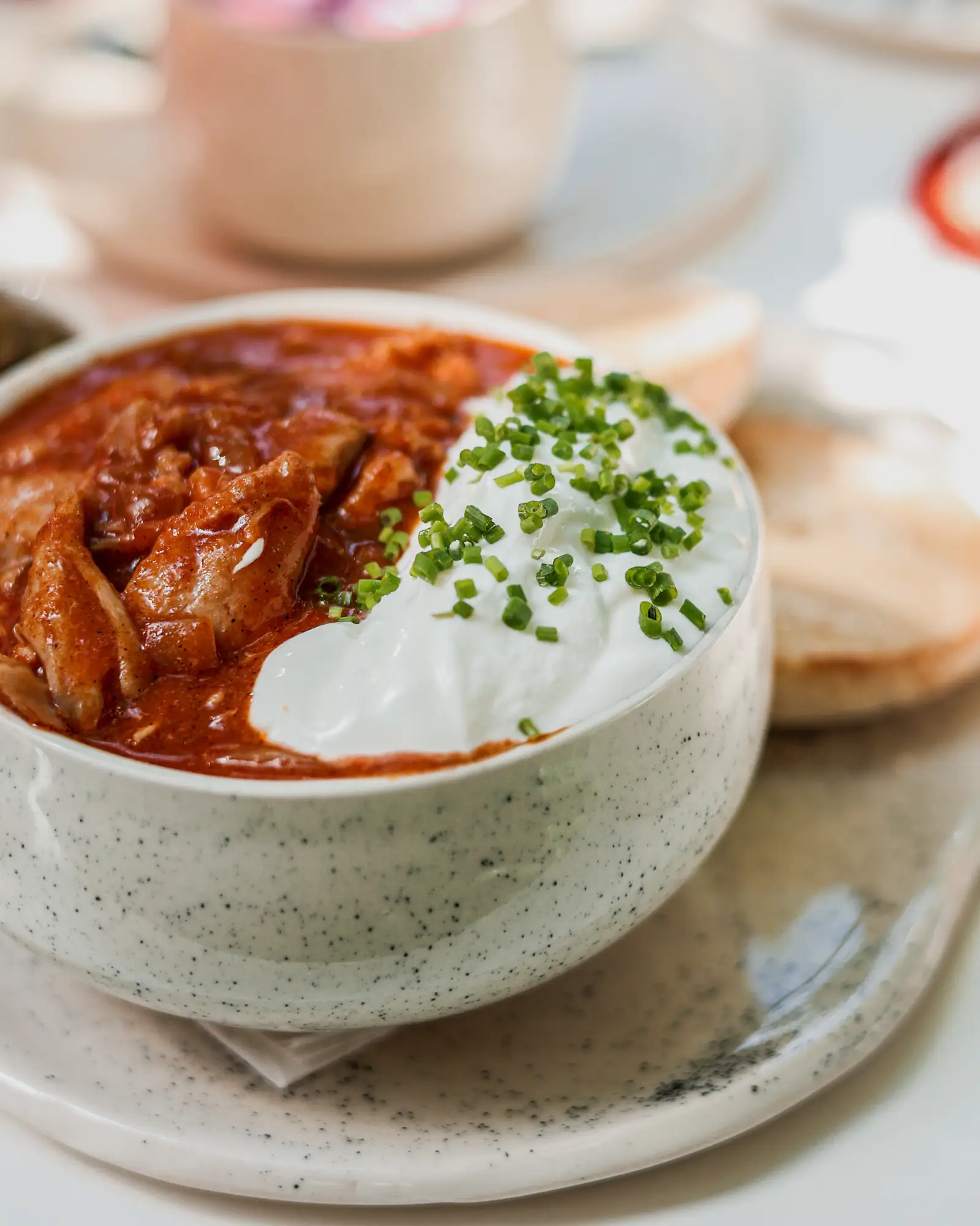 Csirkepaprikás – ebéd a Smúz Caféban