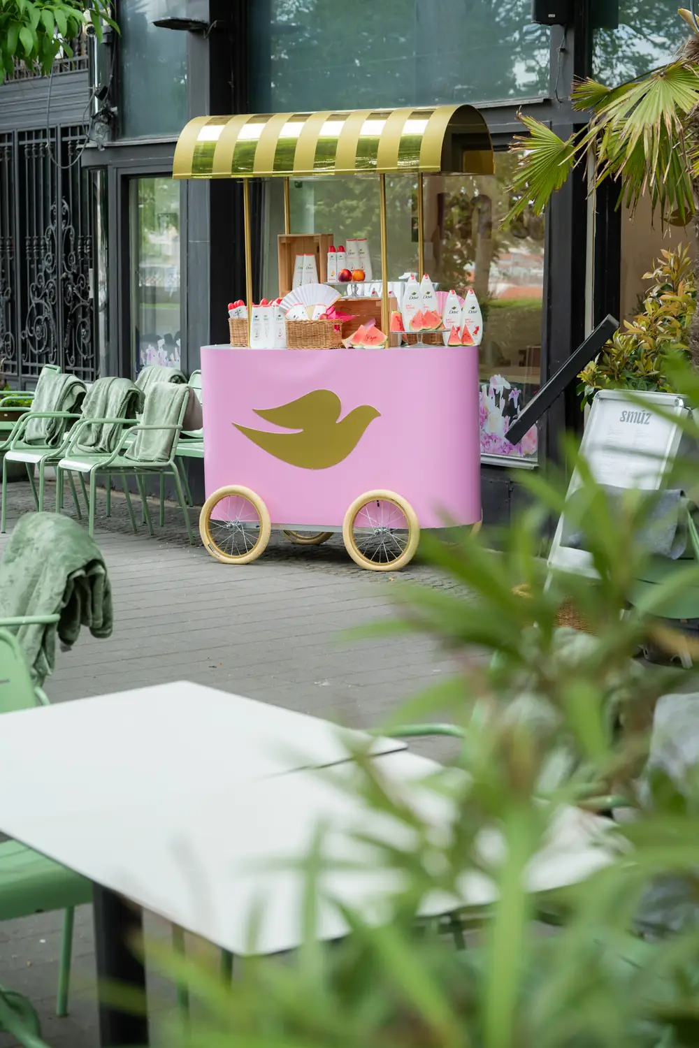 Dove esemény a Smúz Caféban